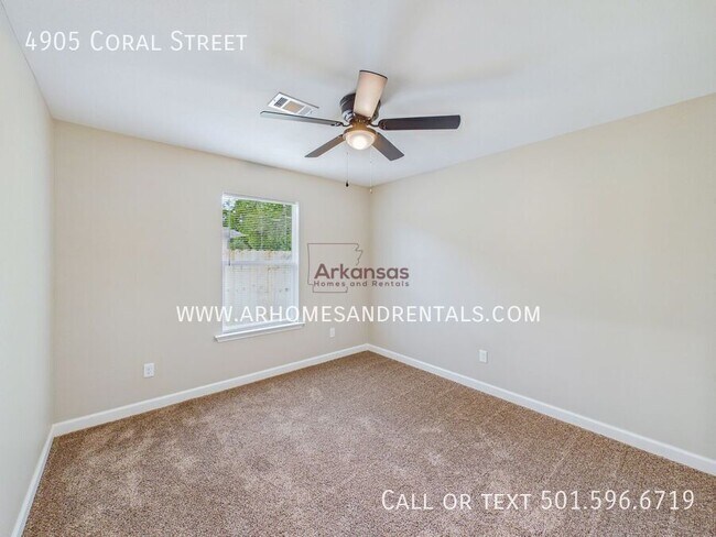Building Photo - 4905 Coral St