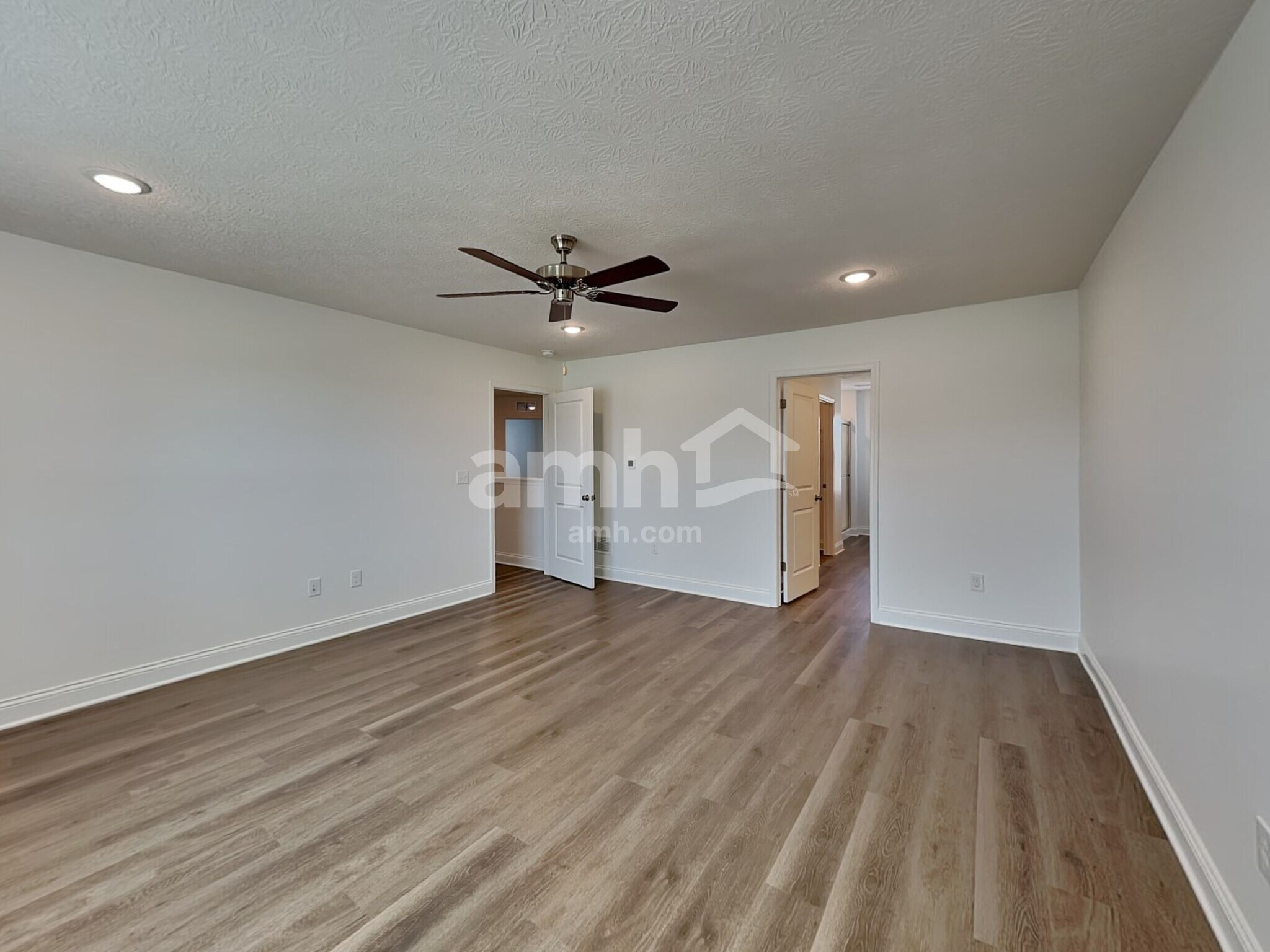 Building Photo - 1112 Heritage Blvd