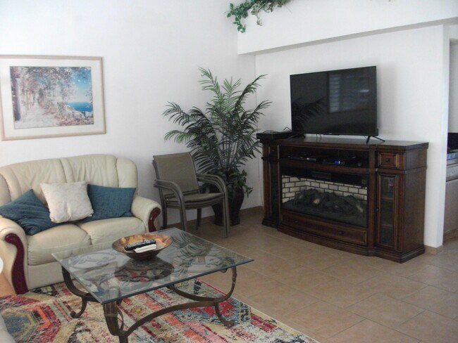 Building Photo - 49225 Eisenhower Dr