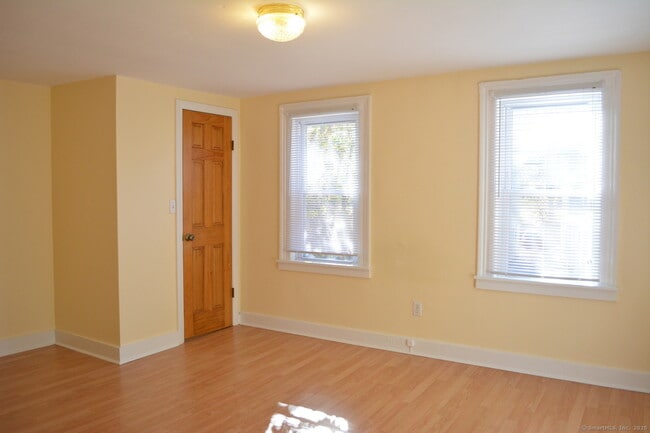 Building Photo - 183 Bradley St
