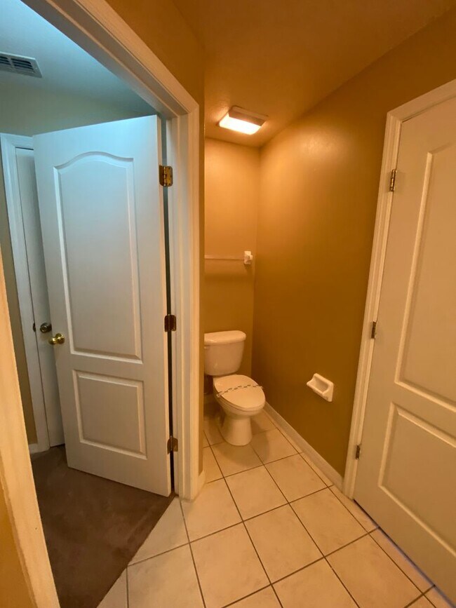 Building Photo - Pool Home for Rent