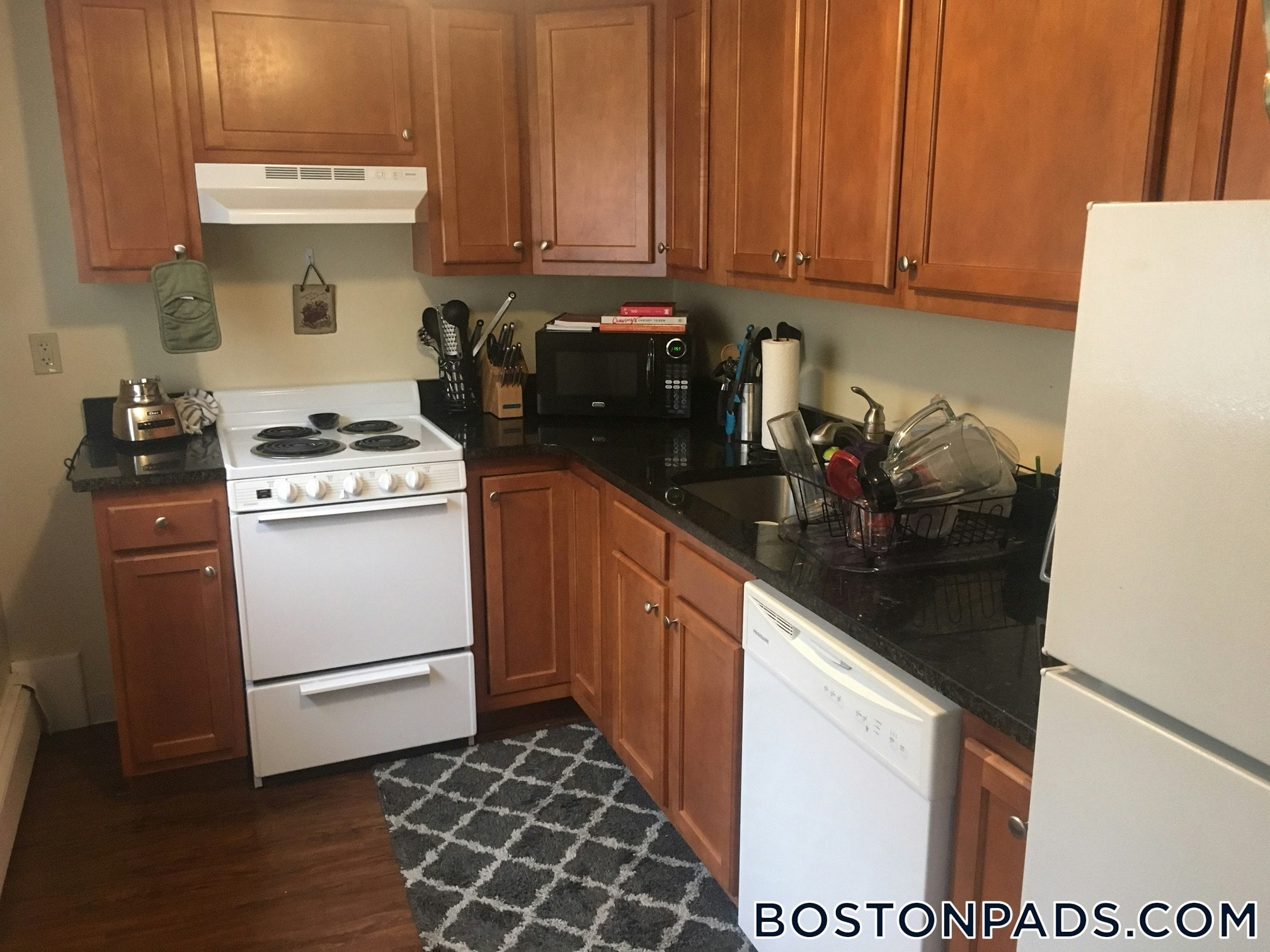 Building Photo - 61 Selkirk Rd