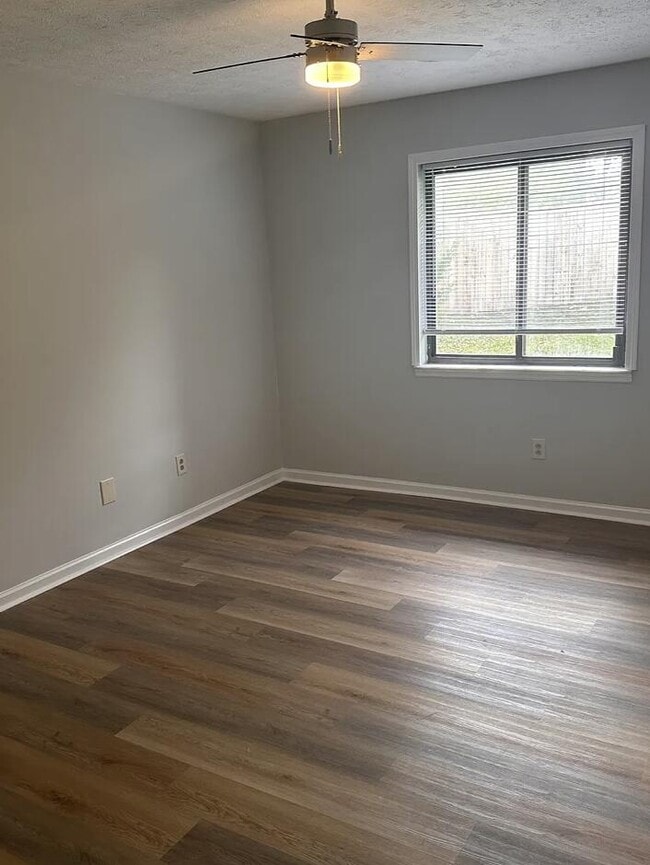 Building Photo - 3317 Oaklyn Ct