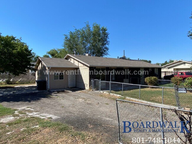 Building Photo - 1453/1455 W 2320 S