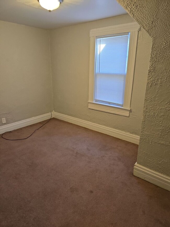 Building Photo - Cozy Home for Rent in Muncie