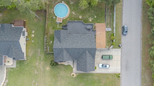 Building Photo - 220 Dolphin Dr