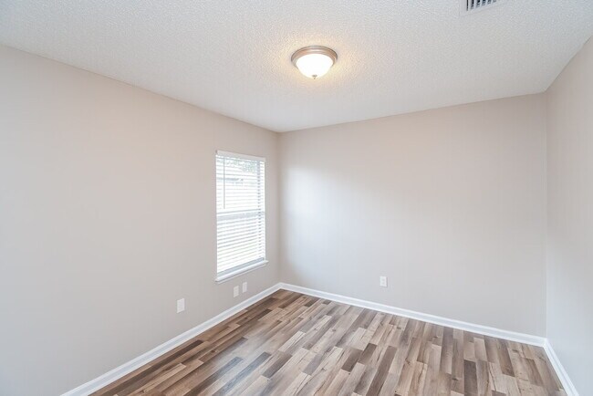 Building Photo - 3159 Fox Squirrel Dr