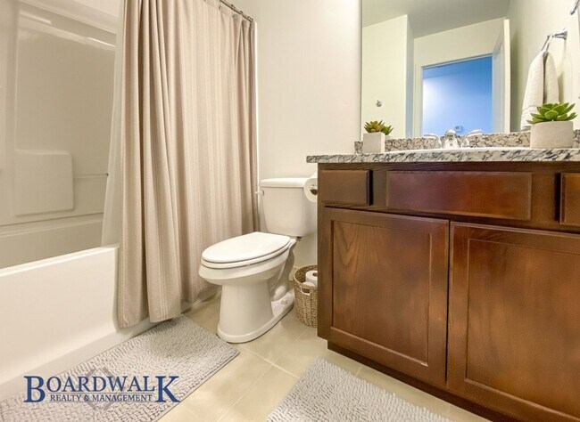 Building Photo - Beautiful 4 bedroom Townhome in West Valley!