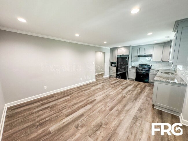 Building Photo - 309 S Pender St