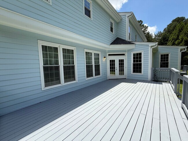 Building Photo - Luxurious 5BD, 4.5BA North Raleigh Home wi...