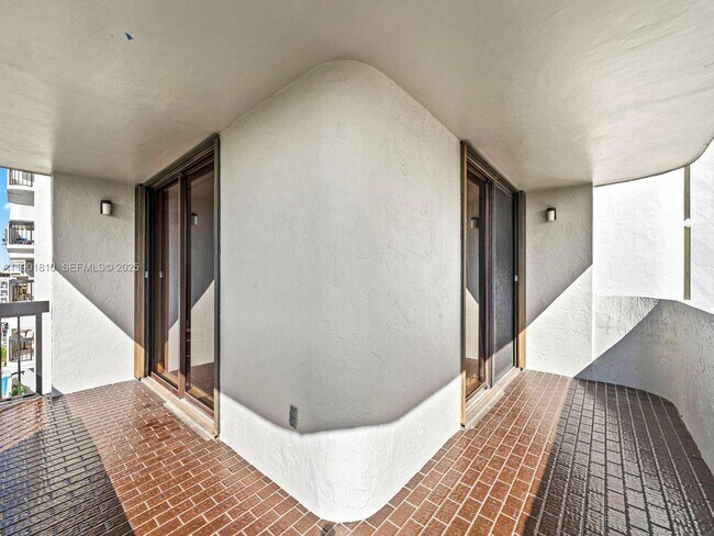 Building Photo - 600 Biltmore Way