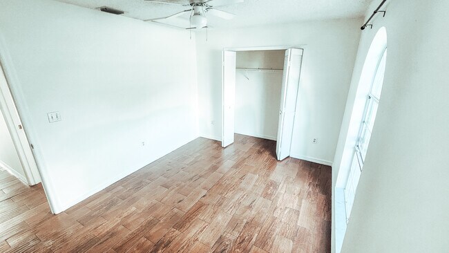 Building Photo - 1521 Barber St