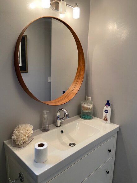 Building Photo - 329 57th Ave S