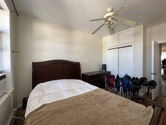 Building Photo - 203 Ogden Ave.