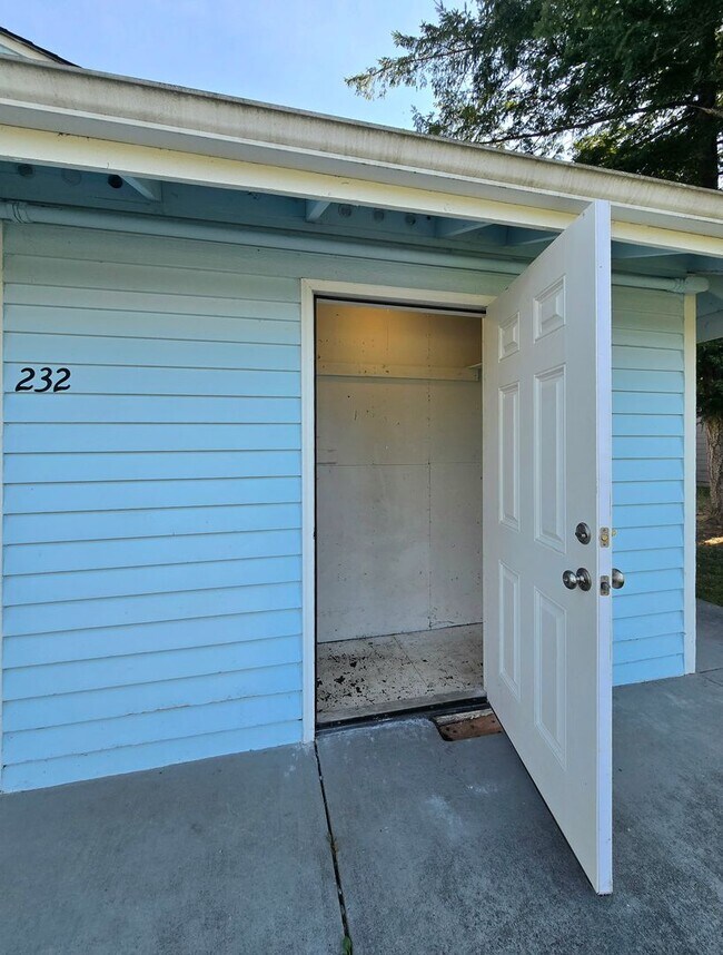 Building Photo - 2 Bedroom Unit Available Now in Gold Bar -...