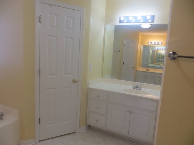 Building Photo - 4501 Forest View Ct SW