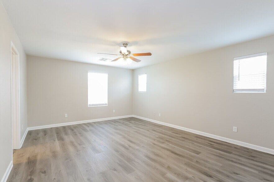 Building Photo - 9904 Pride Dance Ct