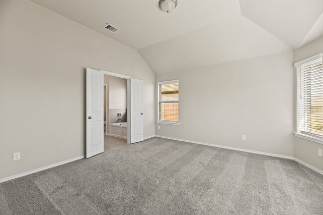 Building Photo - 1330 Lakeside Crk Rd
