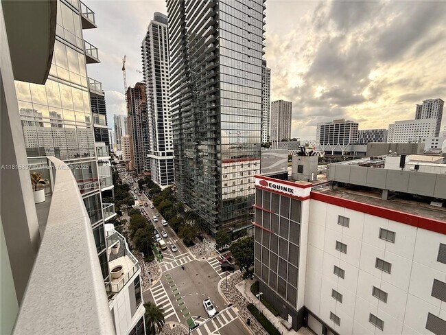 Building Photo - 851 NE 1st Ave