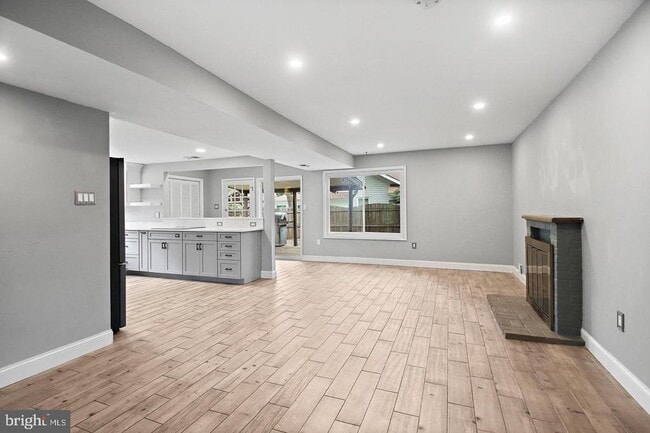 Building Photo - 511 Avondale Dr
