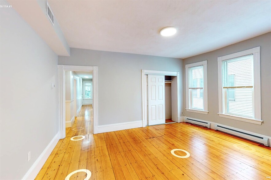 Building Photo - 11 Beacon St