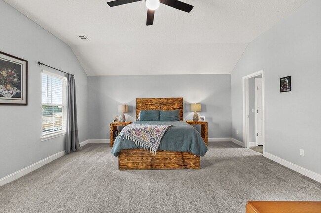 Building Photo - Like New Construction in Ludowici