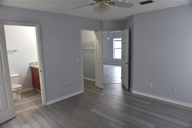 Building Photo - 271 Daniels Pointe Dr