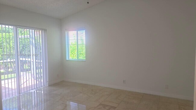 Building Photo - 1527 Palermo Dr