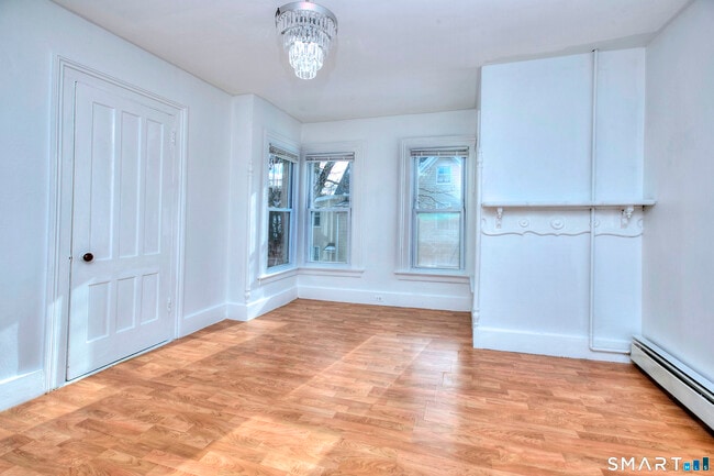 Building Photo - 56 Franklin St