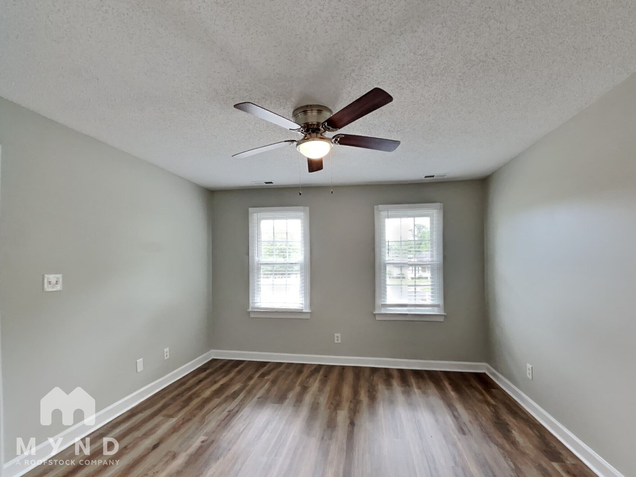 Building Photo - 405 Helleri Ct