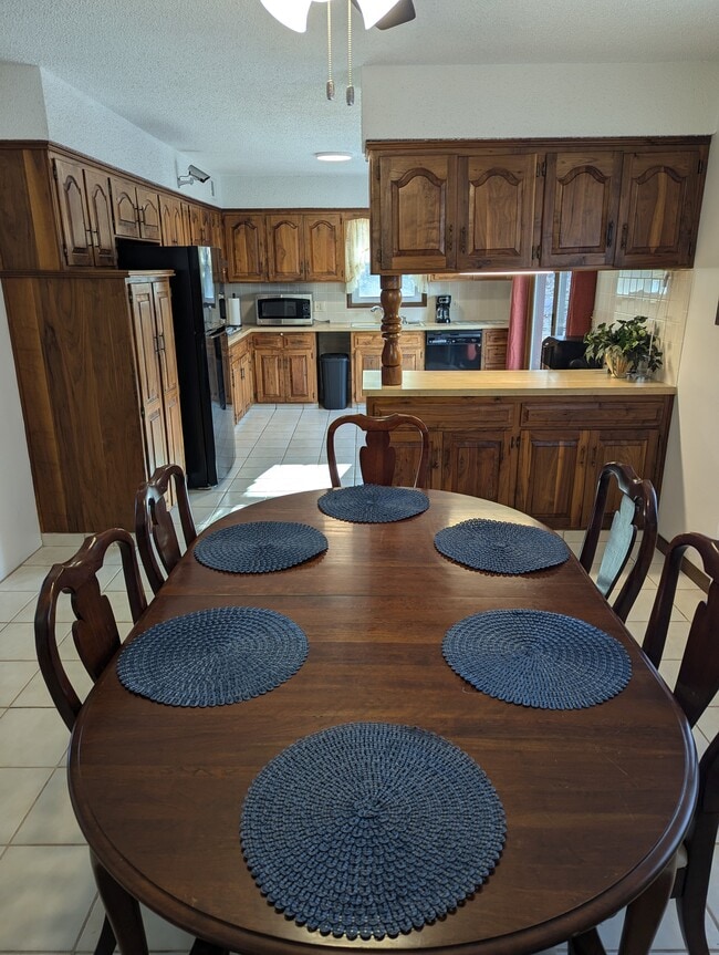 Building Photo - 530 Shawnee Rd