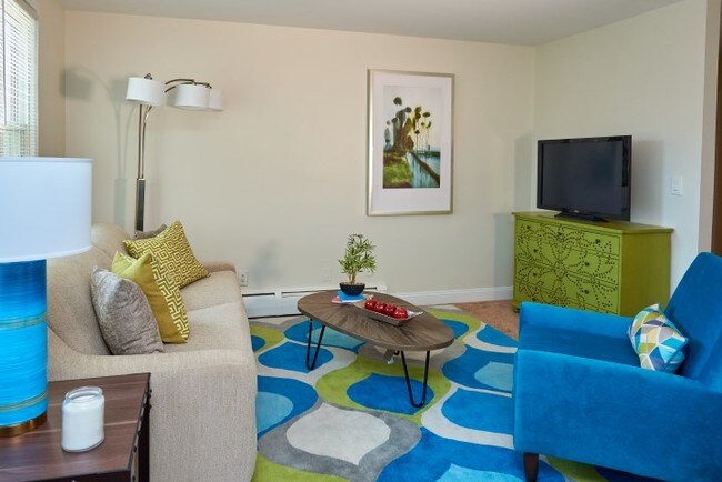 Building Photo - Beechmont Gardens