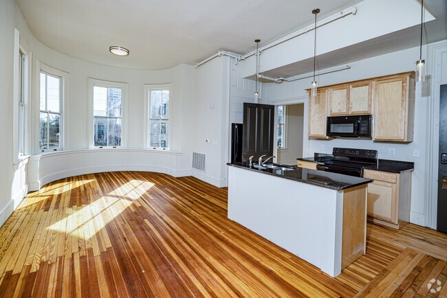 Unit 4 unfurnished - 1527 Gervais St