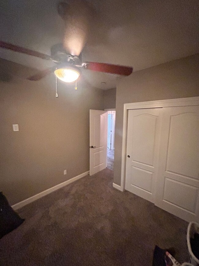Building Photo - Beautiful 4 bed 2 bath