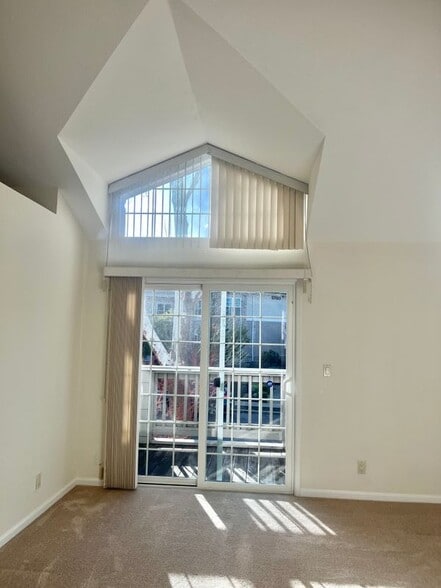 Building Photo - 5601 Baldwin Way