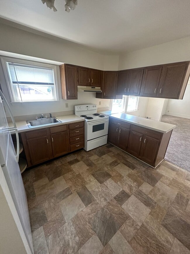 Building Photo - ste614