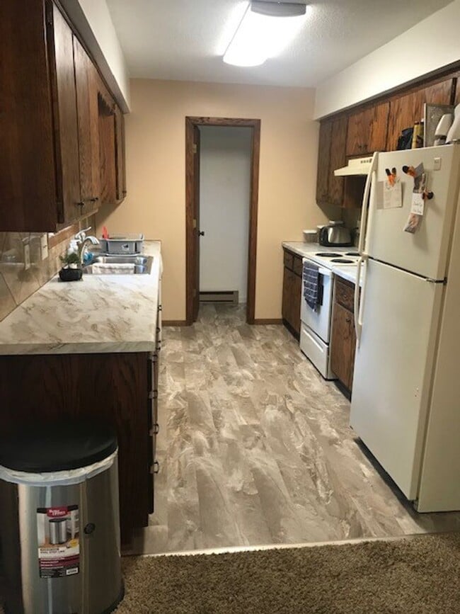 Building Photo - 2 Bedrooms, 1.5 Bathrooms Duplex Home in Brainerd, MN w/access to Gull & Round Lakes