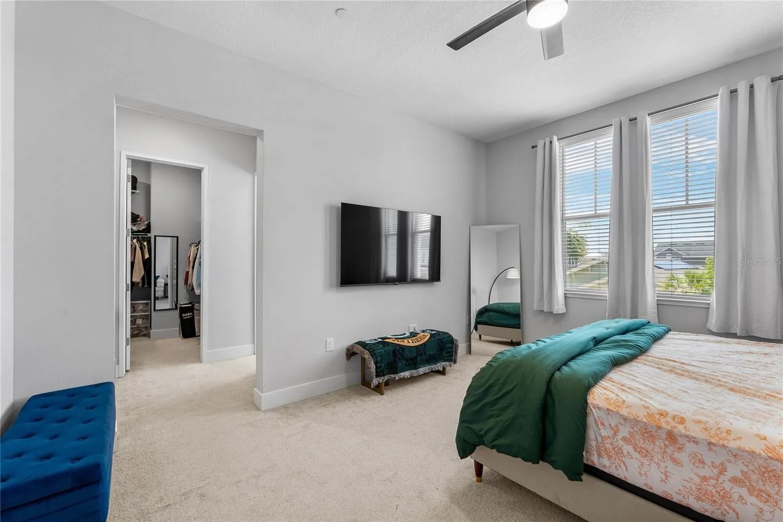 Building Photo - 8427 Modiano St