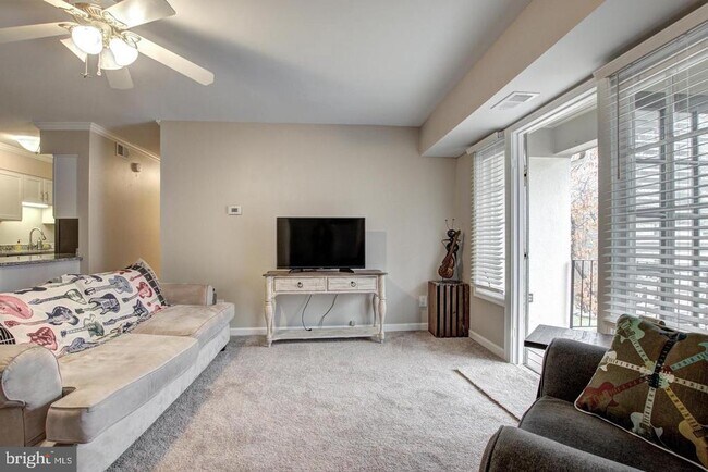 Building Photo - 8354 Dunham Ct