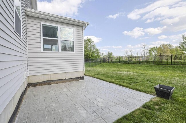 Building Photo - 6545 Cannondale Dr