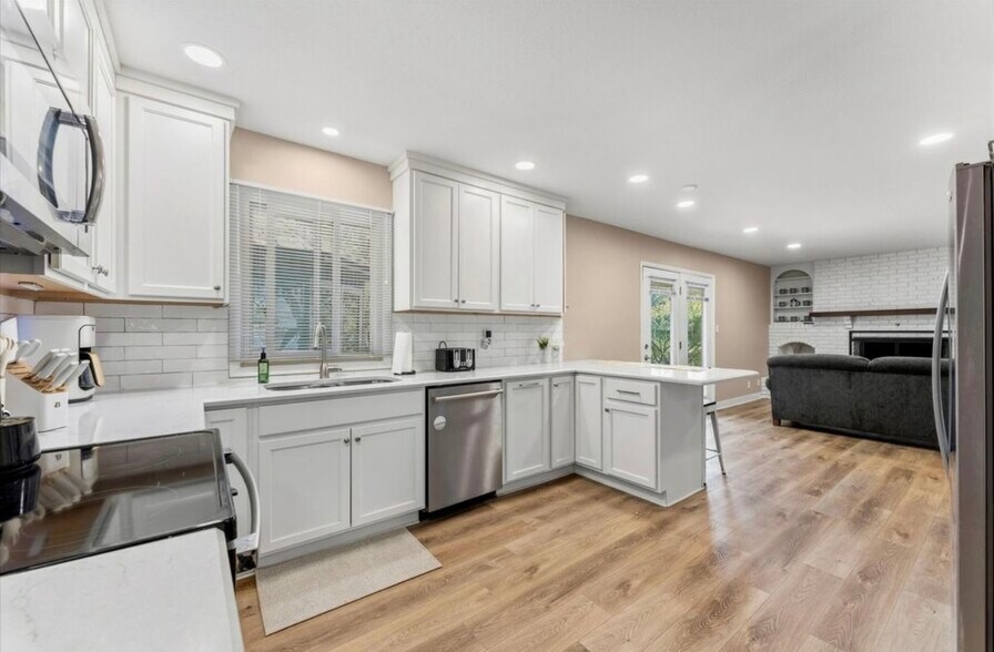 Building Photo - 408 Weathering Dr