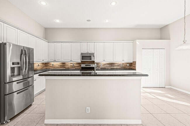 Building Photo - 1366 Crossbill Ct