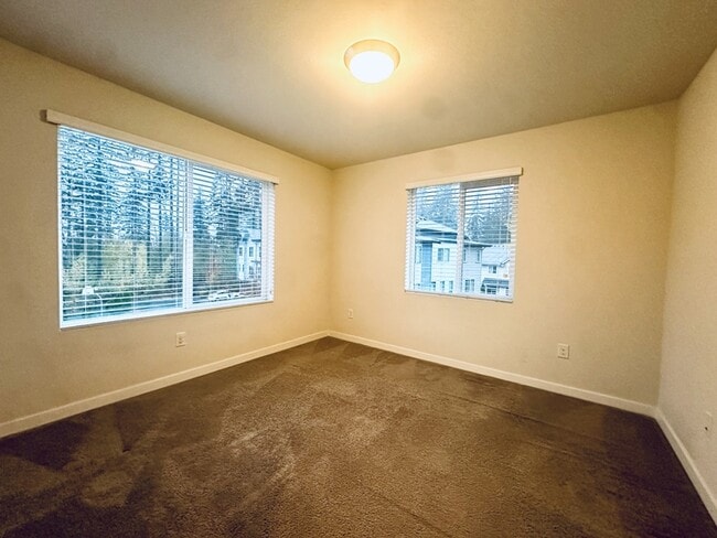 Building Photo - 12915 20th Dr W