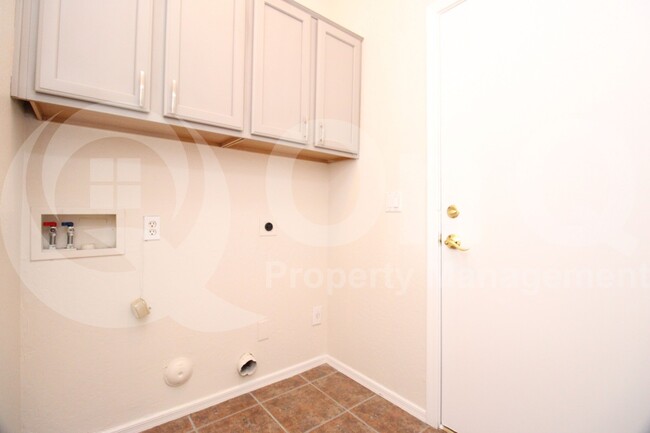 Building Photo - 4005 N 126th Ave