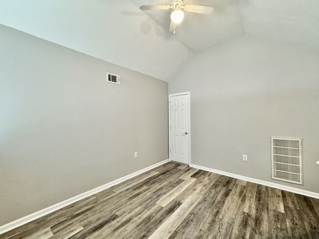 Building Photo - Ready 06-17-26 in Sawyers Mill - Ranch Home w/Loft On Cul-De-Sac! Pet Friendly - Grassfield High ...