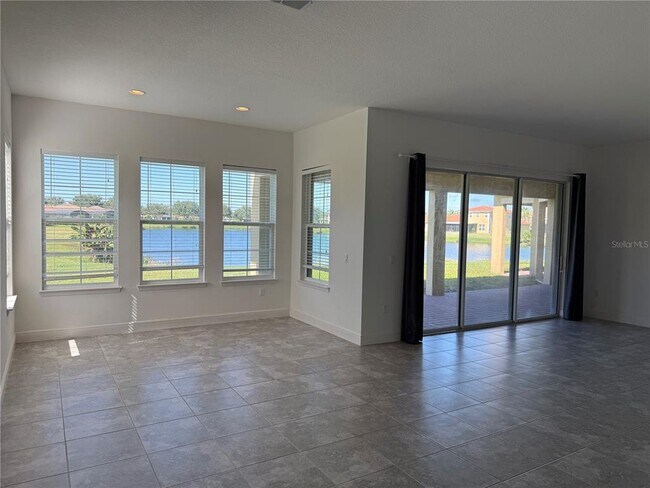 Building Photo - 3703 Dockside Dr