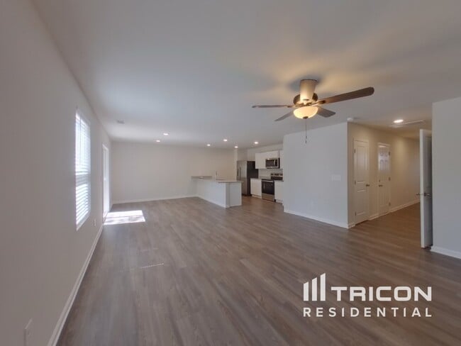 Building Photo - 9042 Legendary Ln