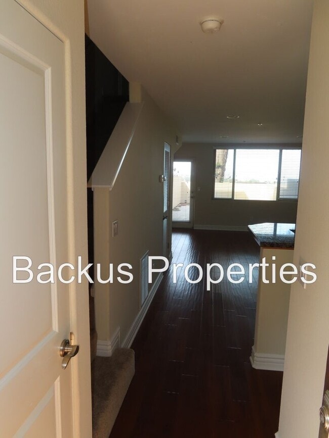 Building Photo - Wonderful Views of the Bay - Mar Vista Dr....