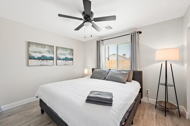 Building Photo - 3850 S 18th St