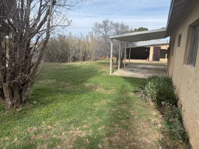 Building Photo - Charming 2 Bedroom 1 Bath Home In Mayer!